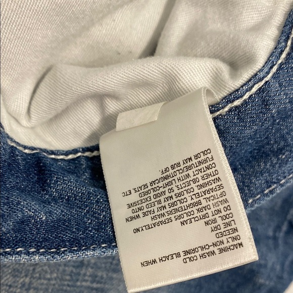 Uniqlo Women's Distressed Linen Blue Jean Shorts - Picture 4 of 10